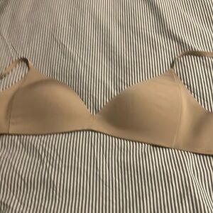 Seamless Nude Bra lululemonn
